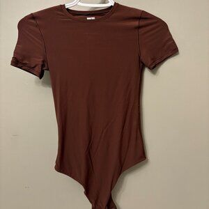 American Eagle Outfitters SMOOTHEZ Short Sleeve Bodysuit- Brown (Canyon Sun) XS